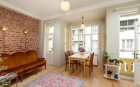 Lemon Apartments
